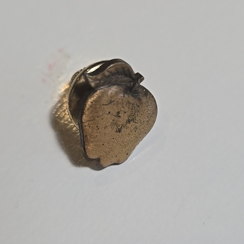 Vintage Small Apple gold tone Lapel Pin